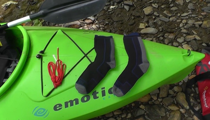 Factors to Choose the Best Socks for Kayaking [Buying Guide]